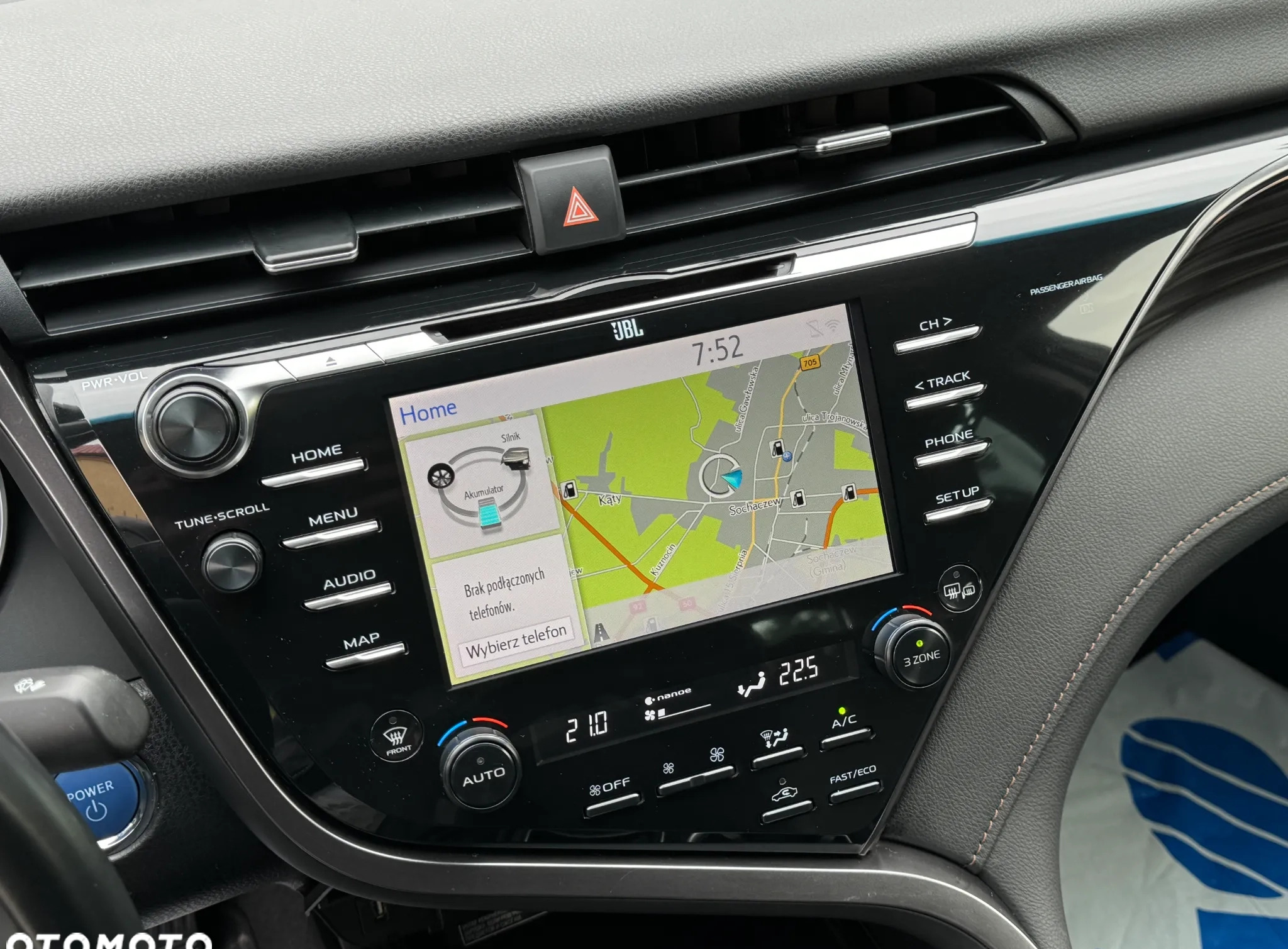 Toyota Camry cena 99999 przebieg: 162500, rok produkcji 2019 z Baranów Sandomierski małe 781